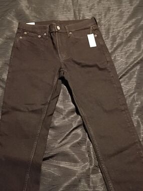 Classic Black Straight-Leg Jeans